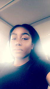 Meet your Posher, Adriana